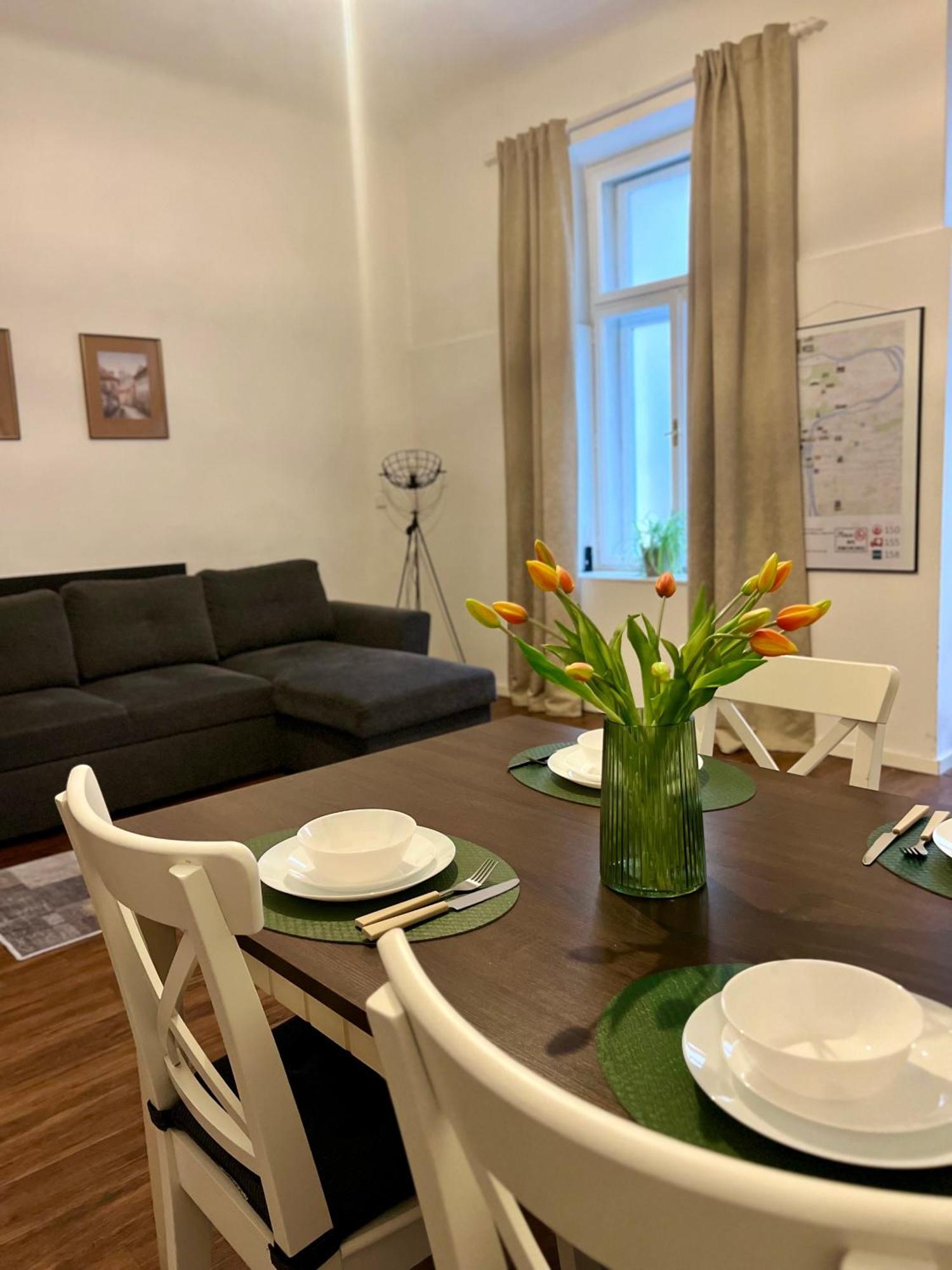 Lovely Prague Havanska - With Free Parking מראה חיצוני תמונה